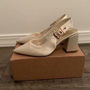 ASOS DESIGN Wide Fit West slingback block heeled shoes in ivory